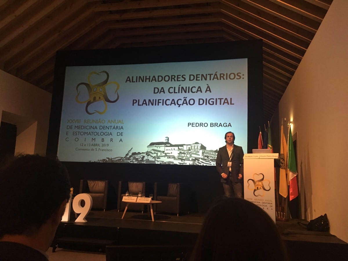 Conferência sobre alinhadores Dentários